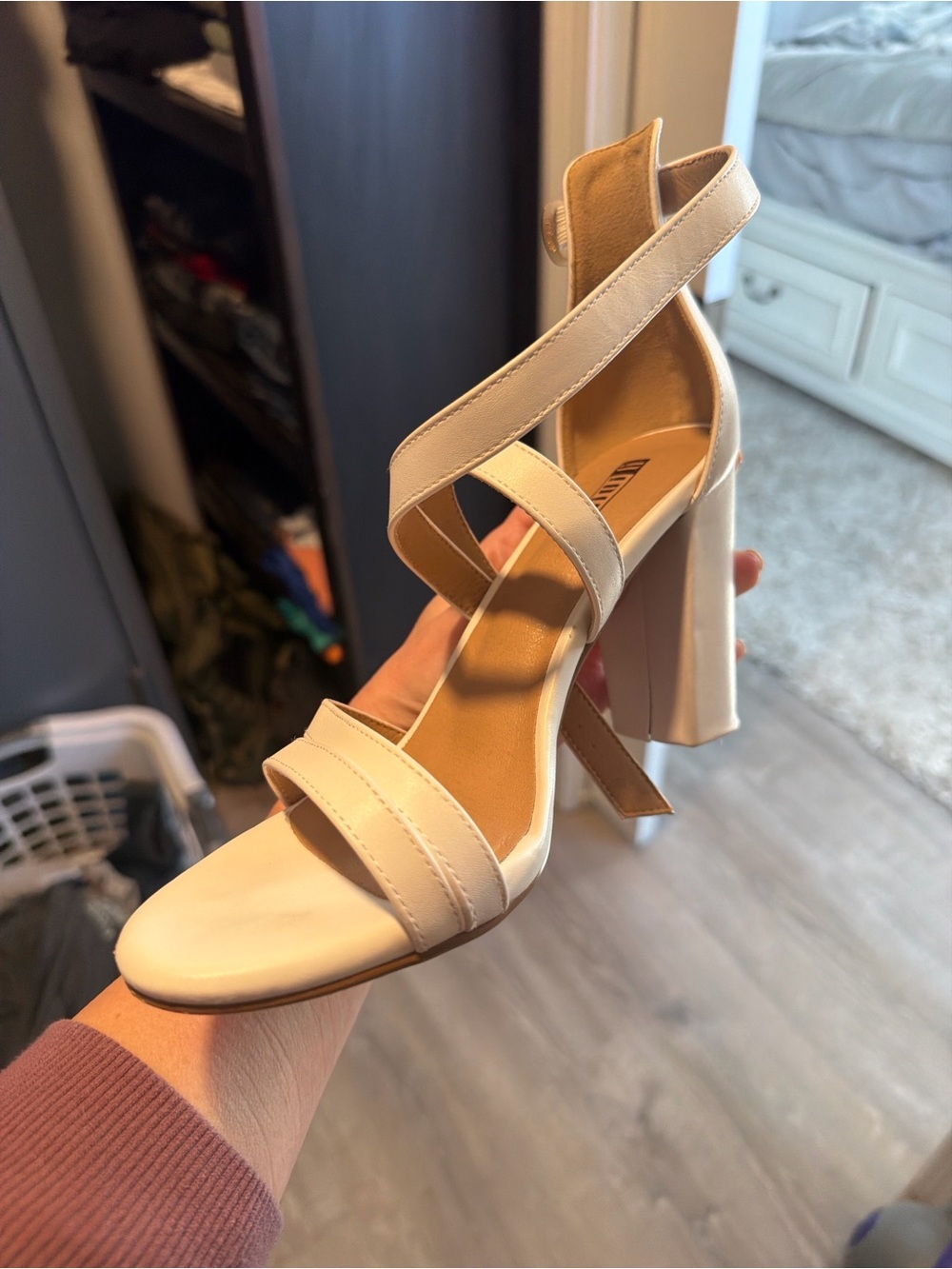Strappy White Block Heel Sandals with Crisscross Ankle Strap